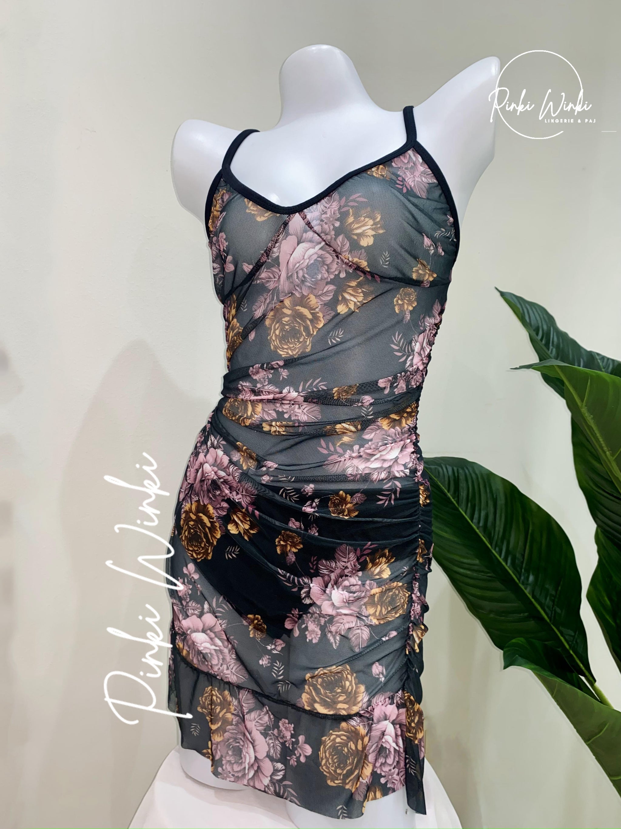 فستان شبك مزهر أسود قصير