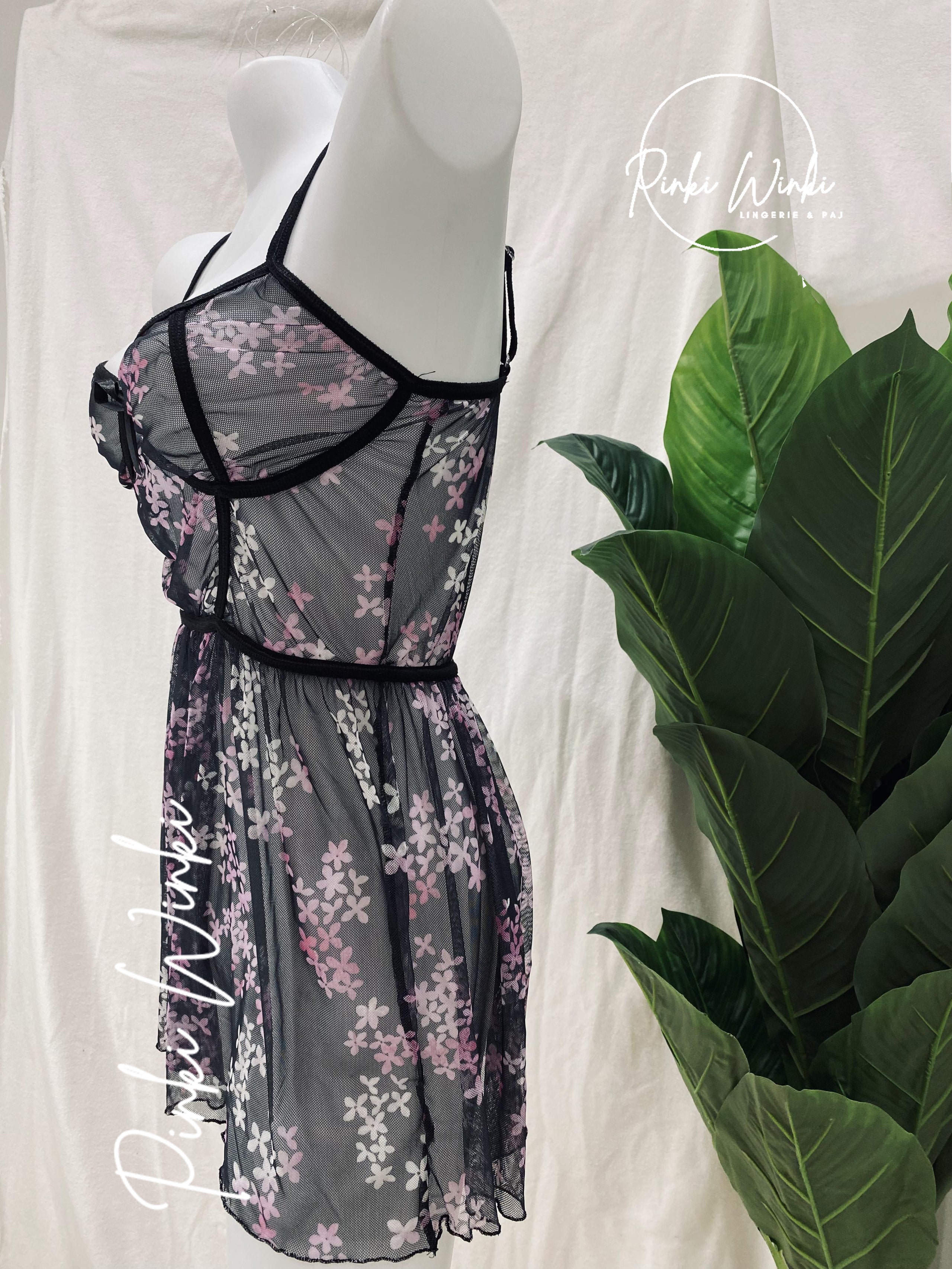 بابي دول شبك مزهر أسود قصير