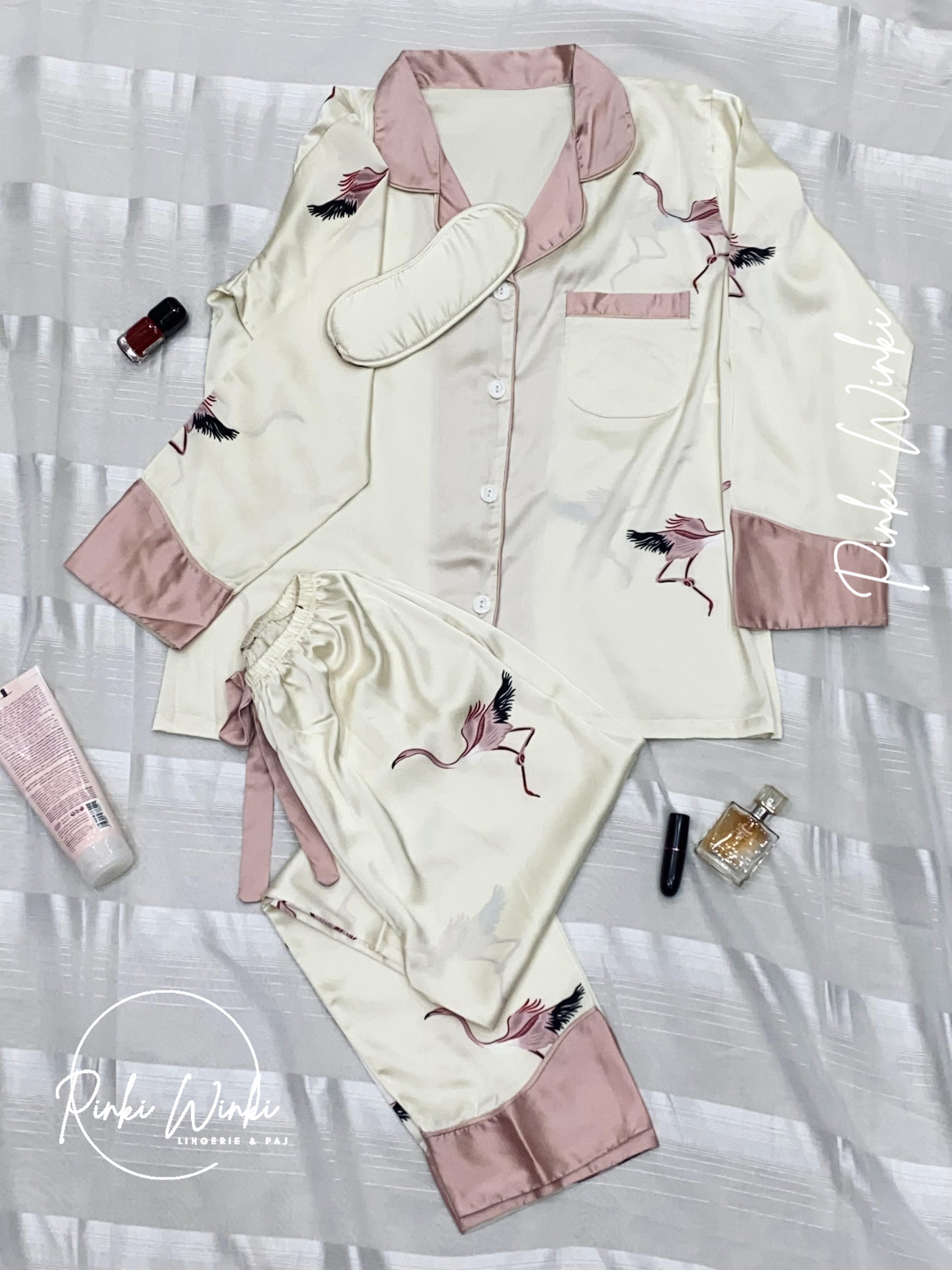 طقم بيجامة ساتان عاجي/وردي فاتح