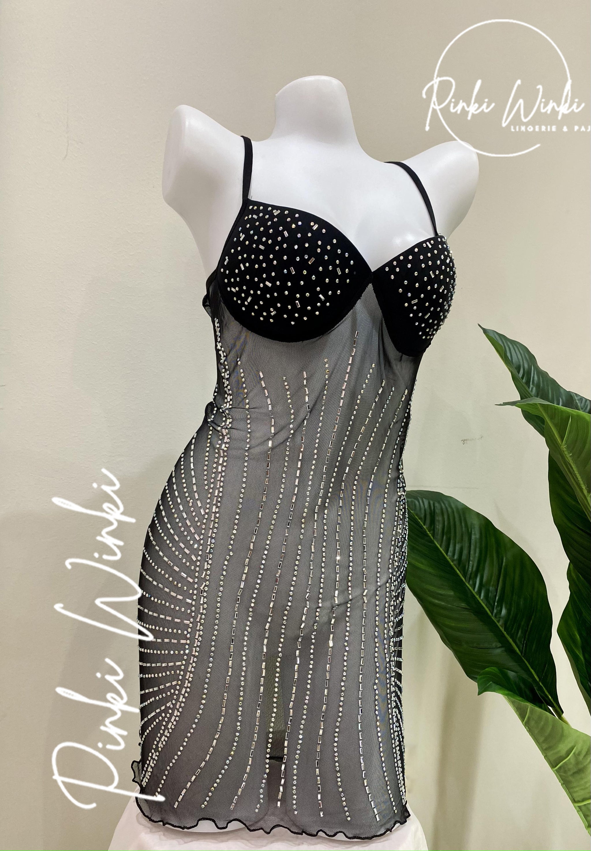 فستان لانجري شبك أسود بكريستالات قصير