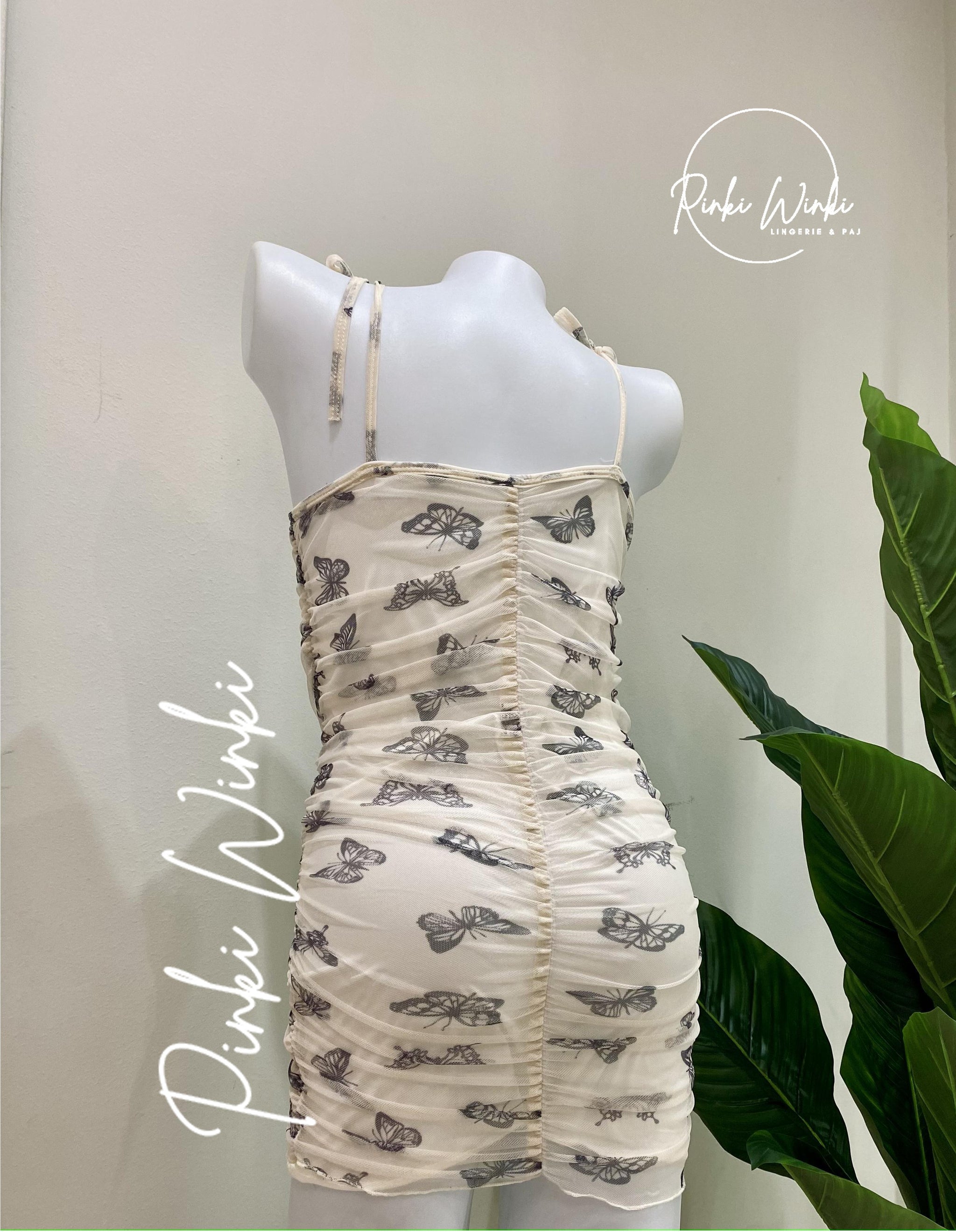 فستان أبيض فراشات قصير