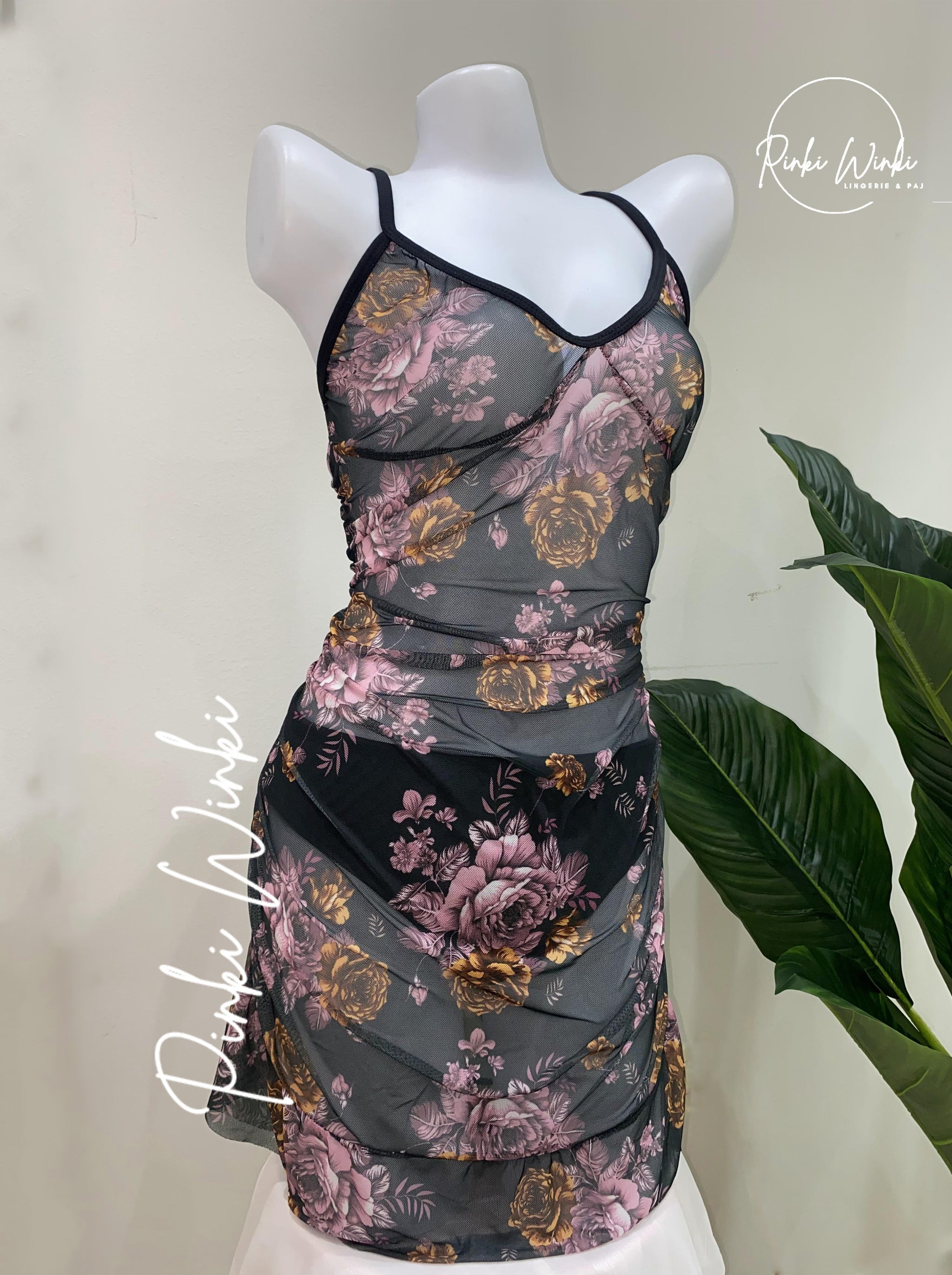 فستان شبك مزهر أسود قصير