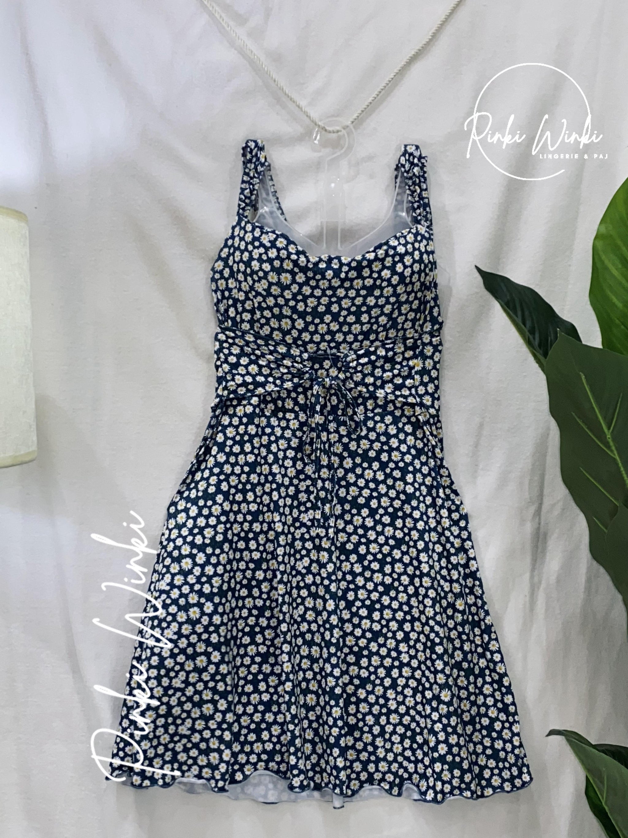 فستان اسود قصير