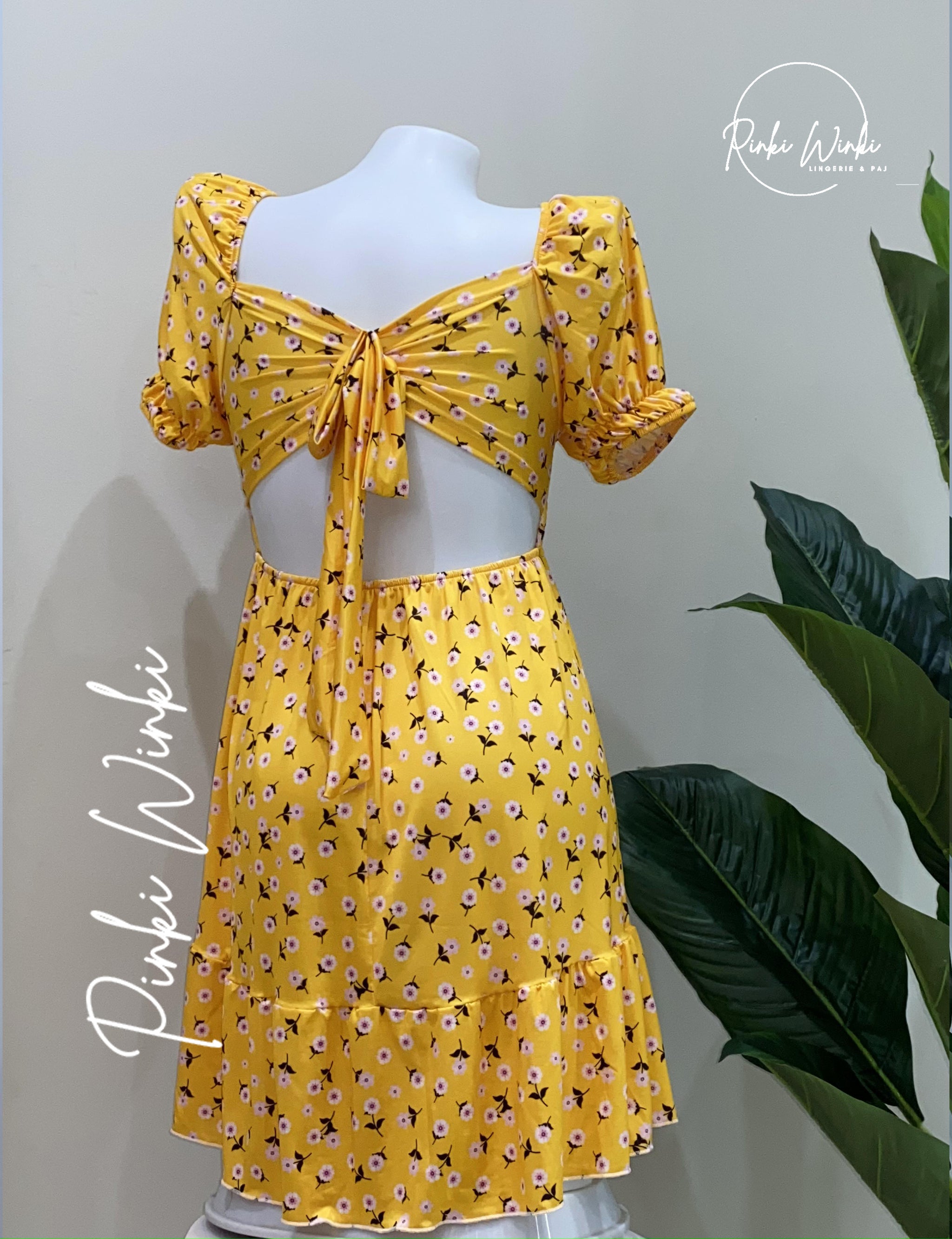 فستان أصفر مزهر قصير