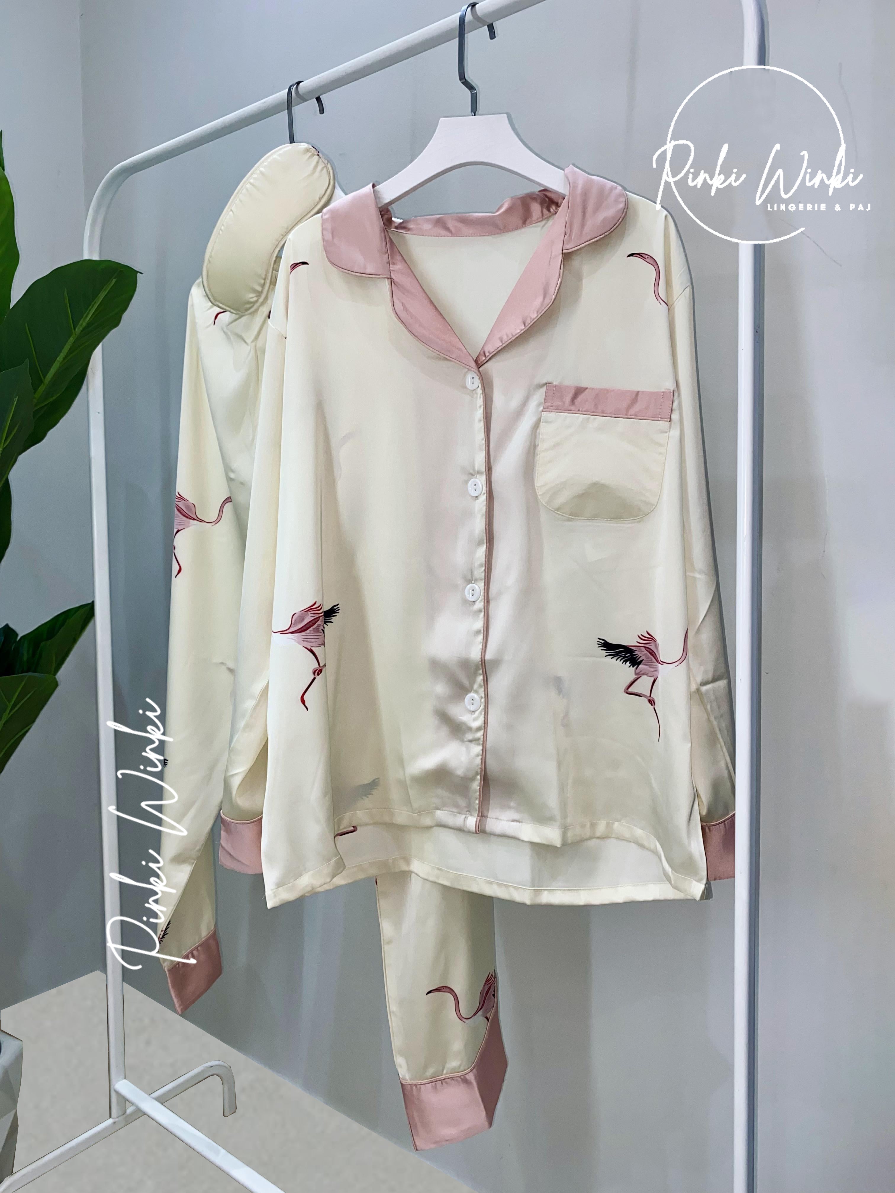 طقم بيجامة ساتان عاجي/وردي فاتح