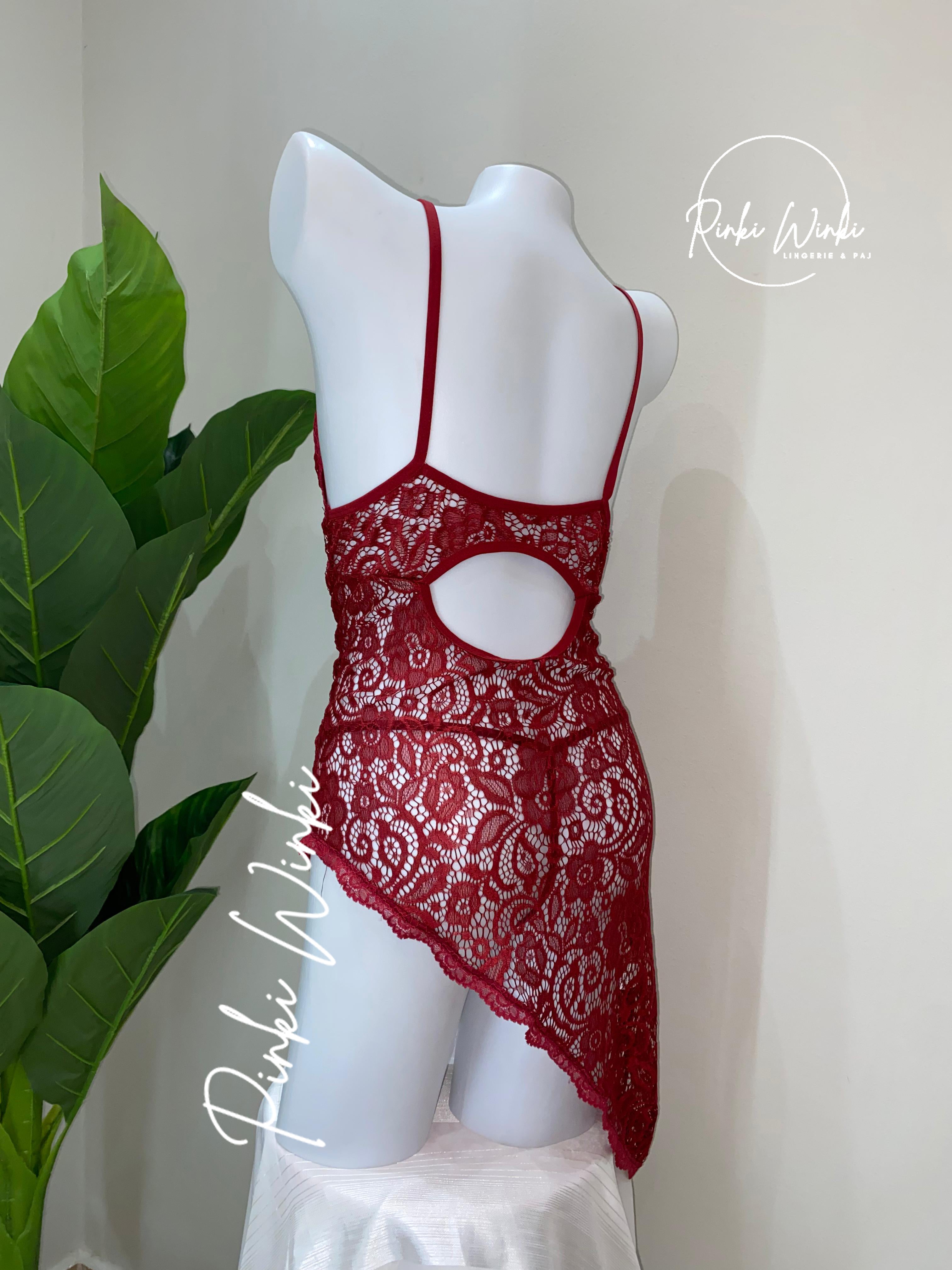 فستان دانتيل نبيتي قصير بقَصّة مائلة