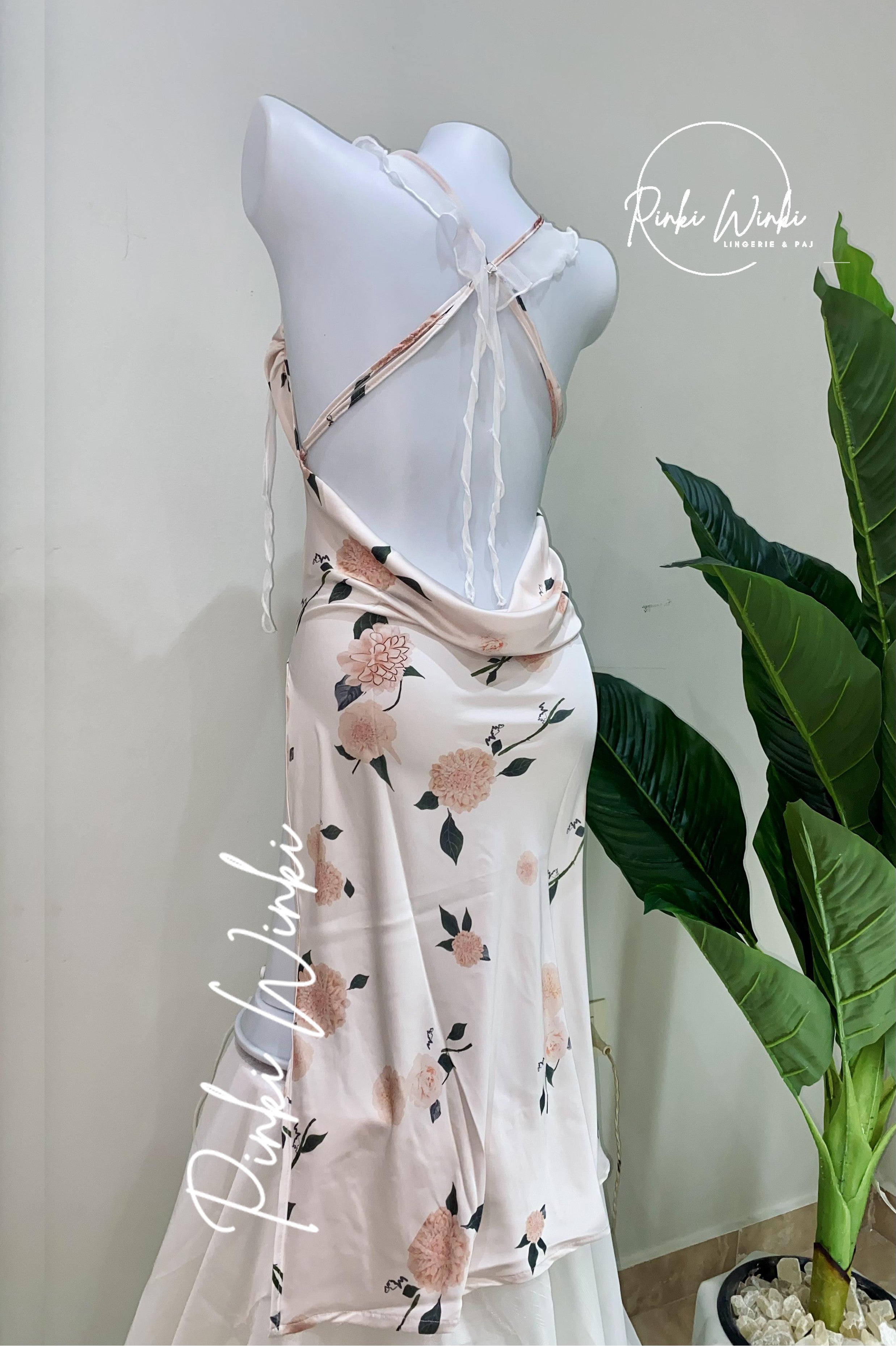 فستان وردي فاتح ستان