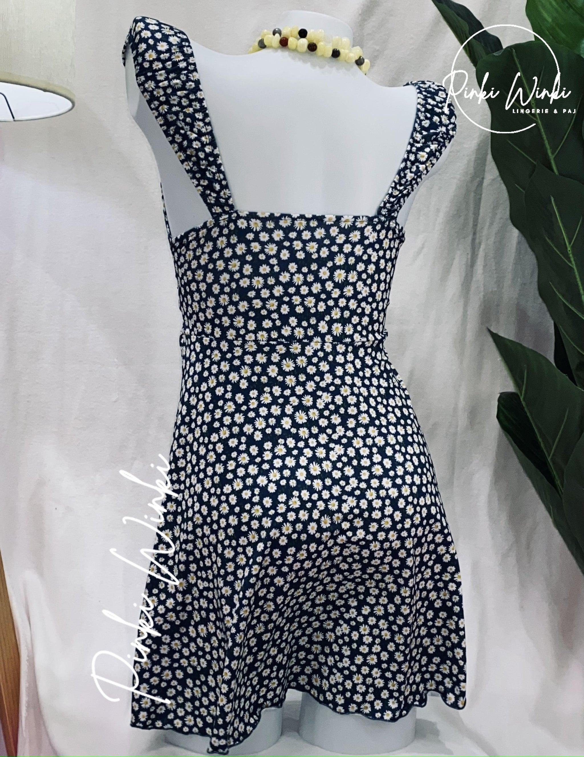 فستان اسود قصير