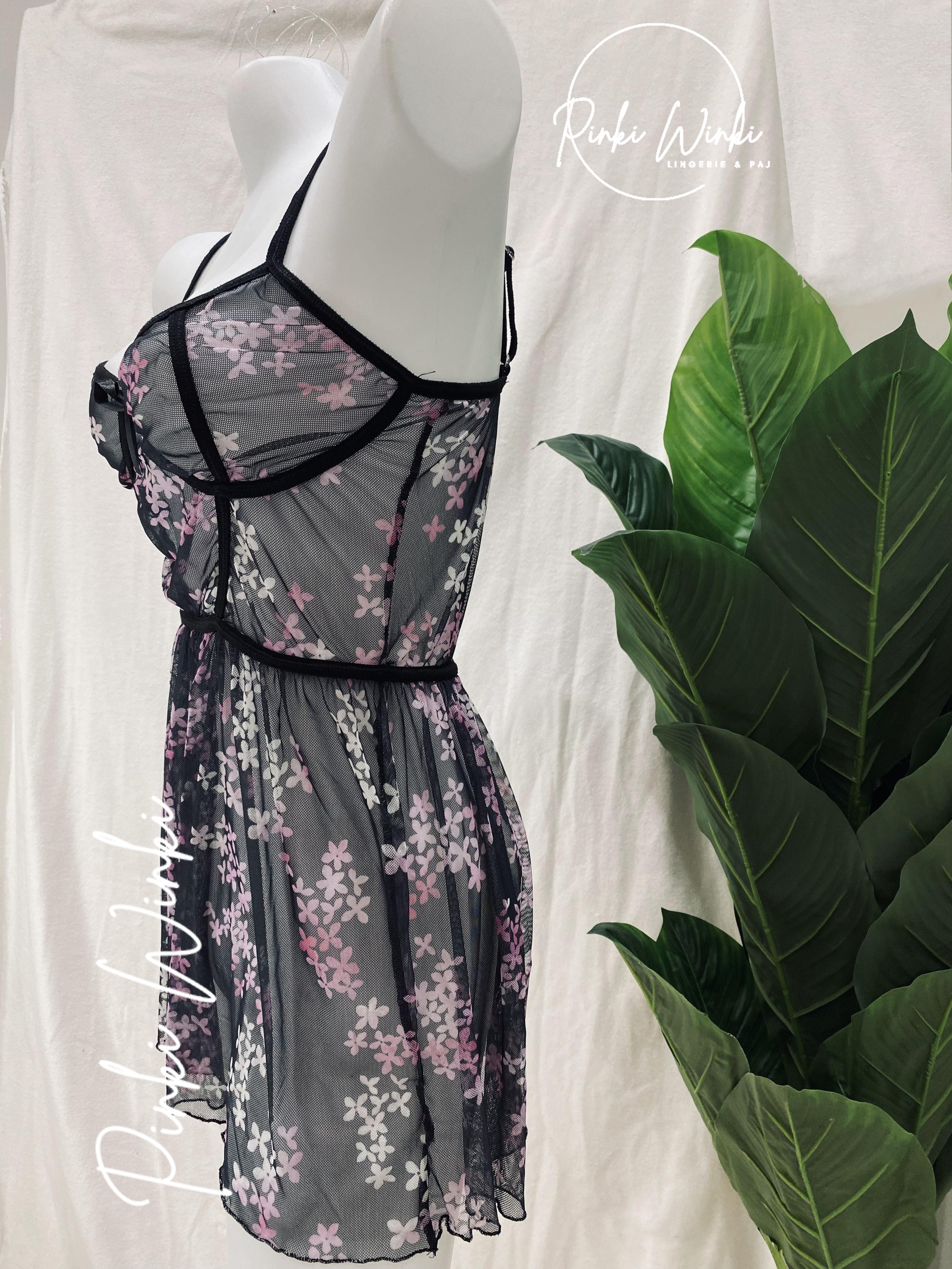 بابي دول شبك مزهر أسود قصير